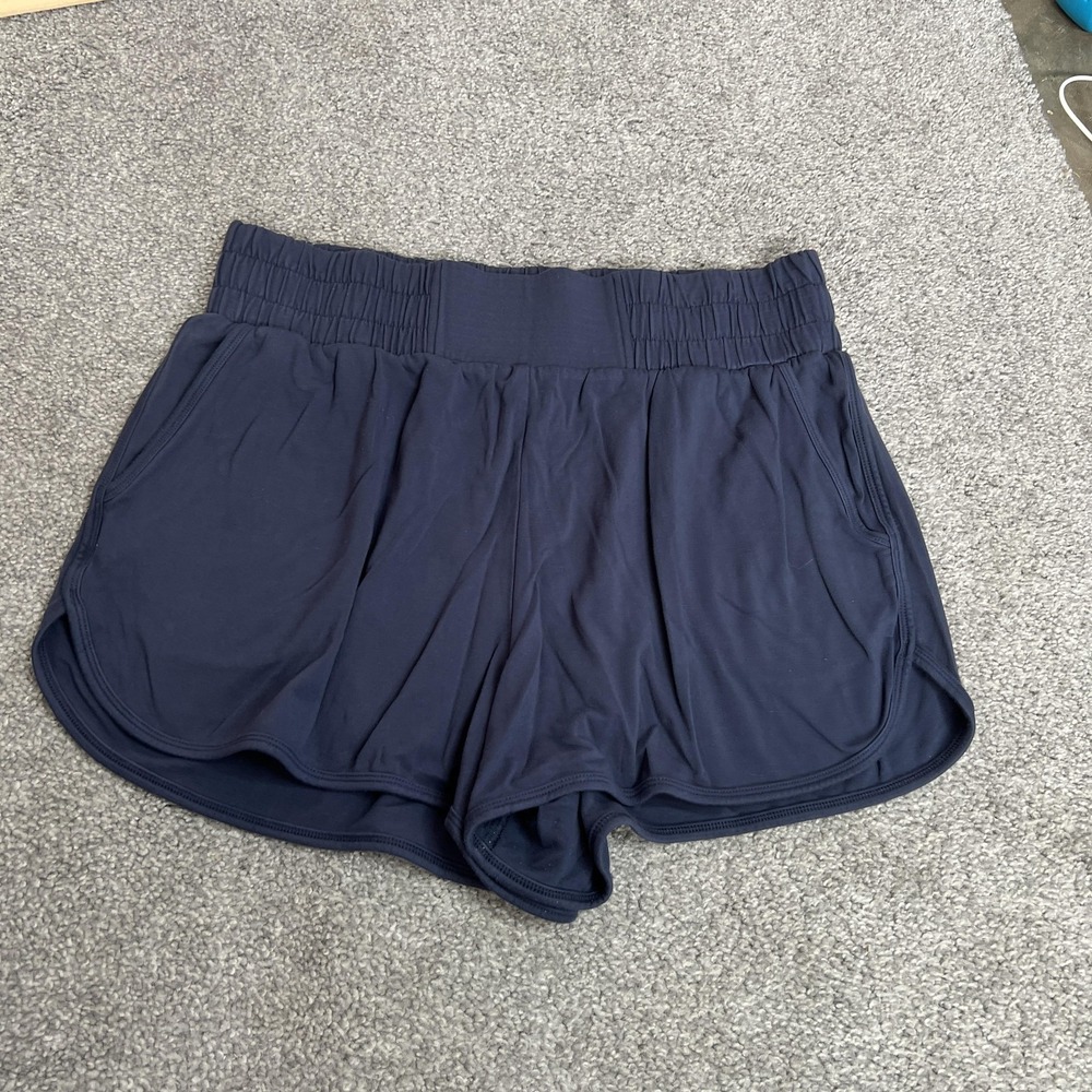 Fabletics Shorts Womens Large Navy Blue High Rise Smocked Waist Athletic Pockets